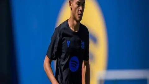 英超第13轮烽火燃！齐尔克泽连中神射，小角度精准吊射引关注，谁将脱颖而出问鼎最佳？